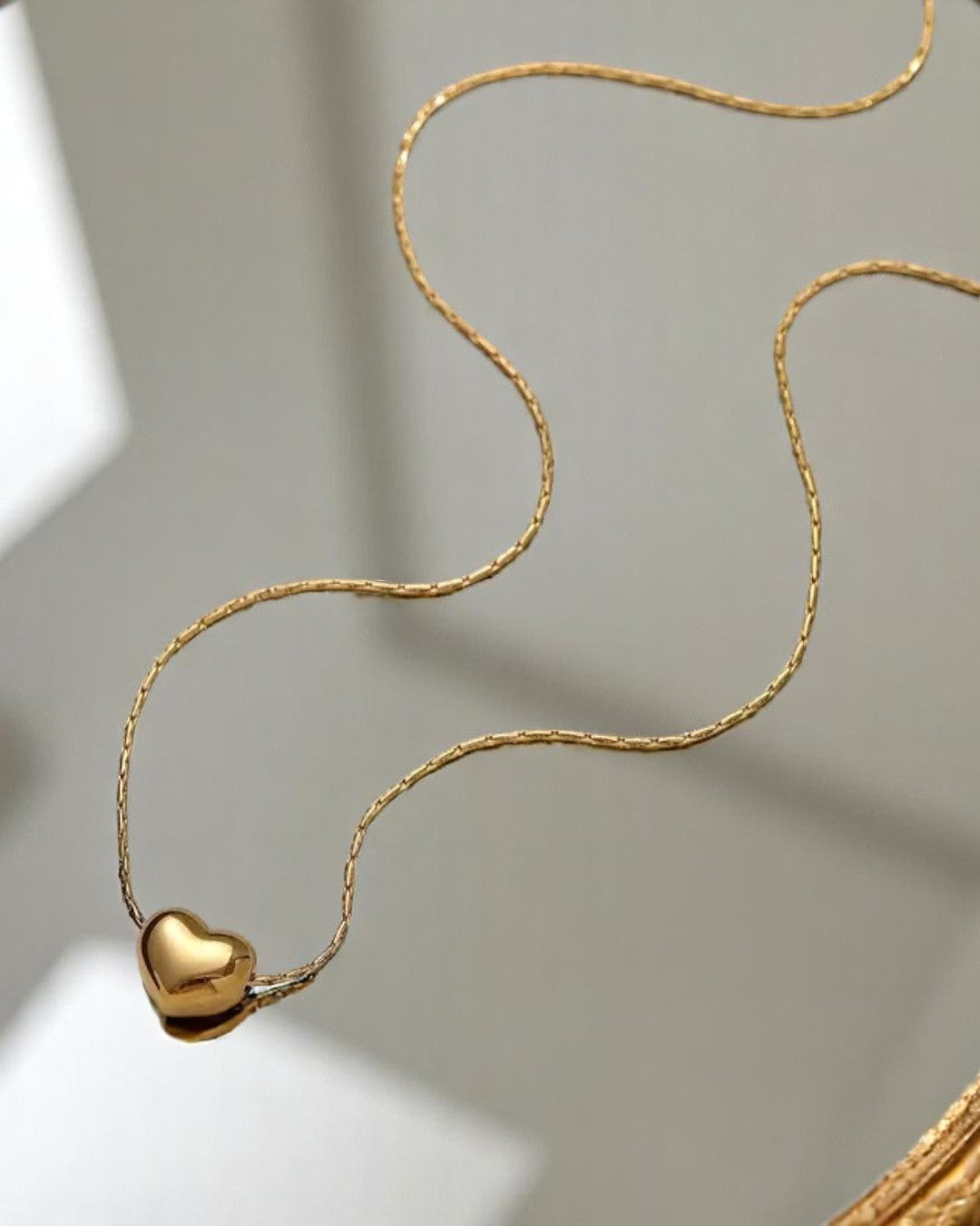 Luminous Heart Elegante vergoldete Halskette